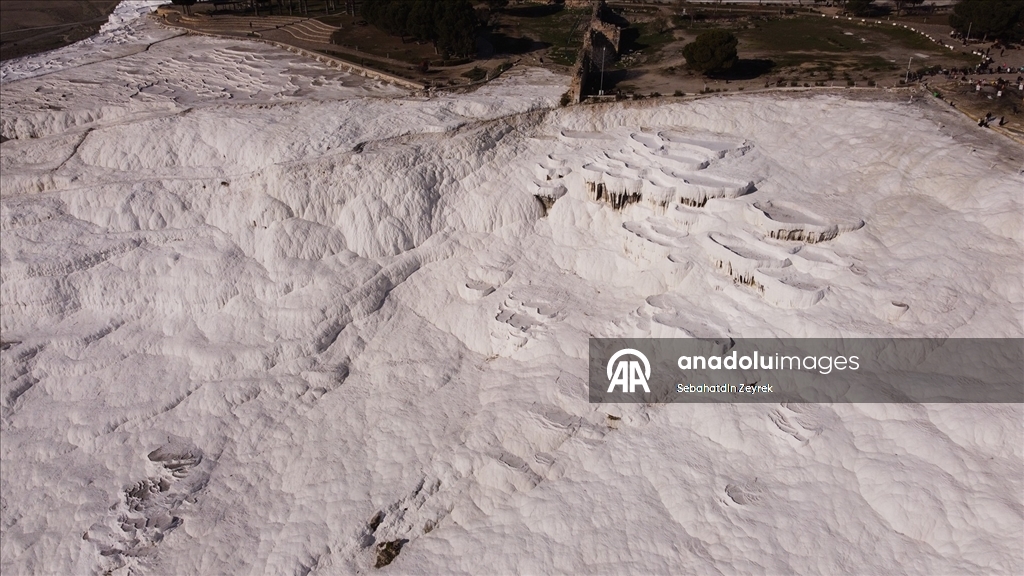 Çinli turistlerin gözdesi Pamukkale'de vize muafiyeti memnuniyeti
