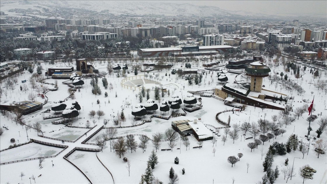 Karla kaplı Elazığ dronla görüntülendi