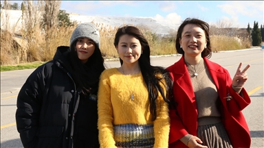 Çinli turistlerin gözdesi Pamukkale