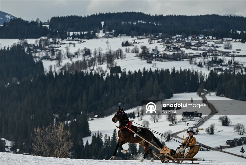 Polonya’da Kış Festivali: Podhale yaylacı kültürü karlar üzerinde yaşatılıyor 