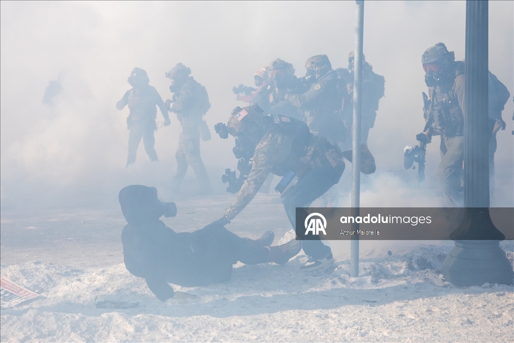 ABD’nin Minneapolis kentinde federal ajan ateşi sonrası protestolar