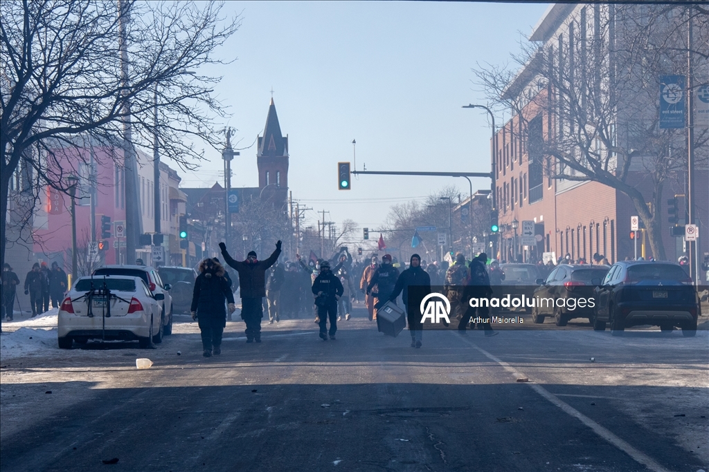 ABD’nin Minneapolis kentinde federal ajan ateşi sonrası protestolar