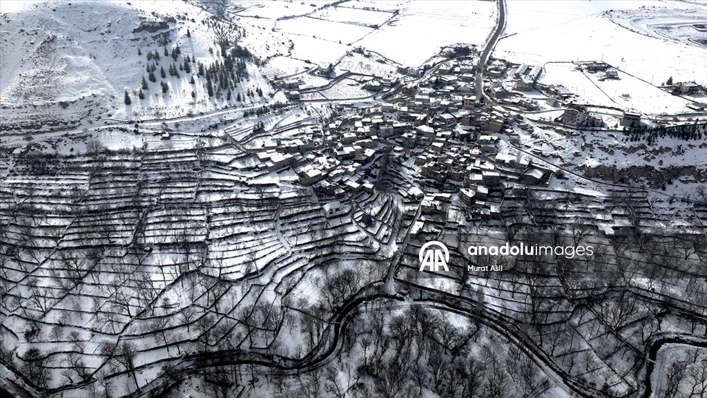 Kayseri'nin kar altında kalan tarihi ve doğal güzellikleri dronla görüntülendi