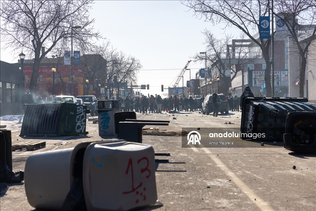 ABD’nin Minneapolis kentinde federal ajan ateşi sonrası protestolar