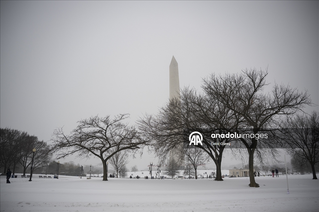Washington DC'de kar fırtınası etkili oldu