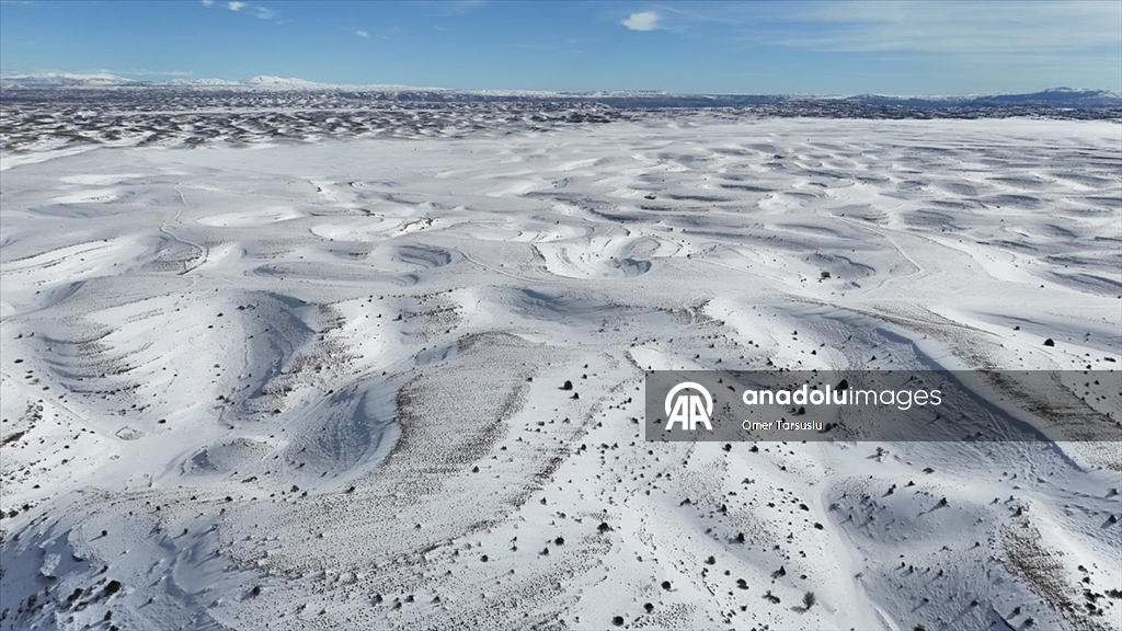 Karaman'da kar yağışıyla beyaza bürünen köyler dronla görüntülendi
