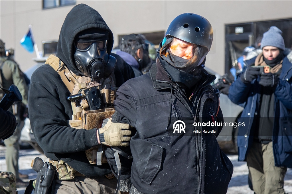 ABD’nin Minneapolis kentinde federal ajan ateşi sonrası protestolar