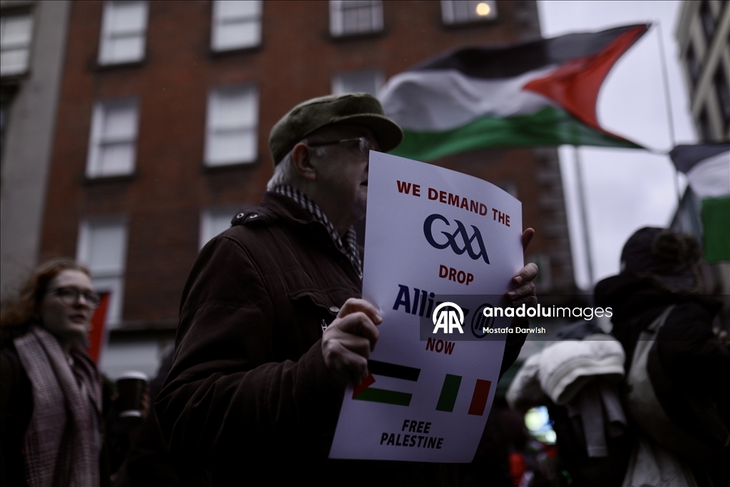 أيرلنديون في دبلن يحتجون على انتهاكات إسرائيل في غزة