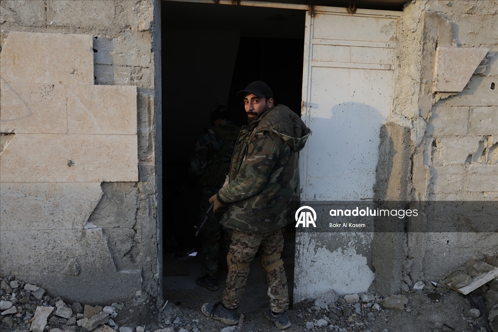 Terör örgütü YPG, Suriye'nin Fırat kıyısındaki beldenin altına kilometrelerce tünel kazdı