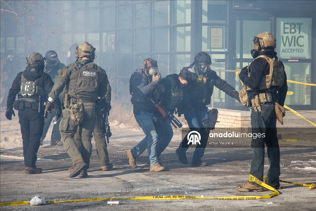 ABD’nin Minneapolis kentinde federal ajan ateşi sonrası protestolar