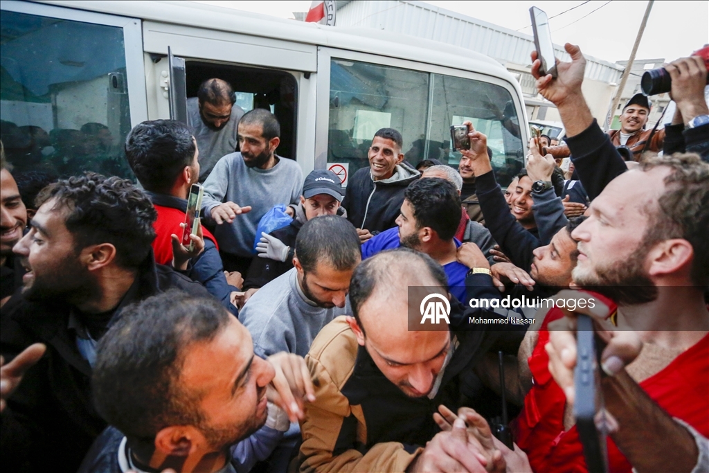 İsrail'in serbest bıraktığı bir grup Filistinli Gazze'ye ulaştı