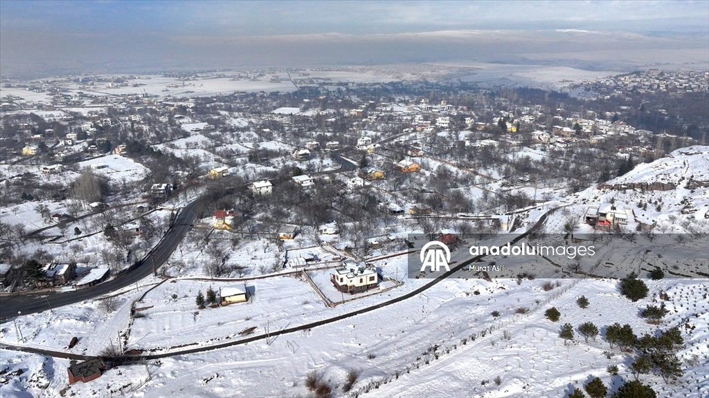 Kayseri'nin kar altında kalan tarihi ve doğal güzellikleri dronla görüntülendi