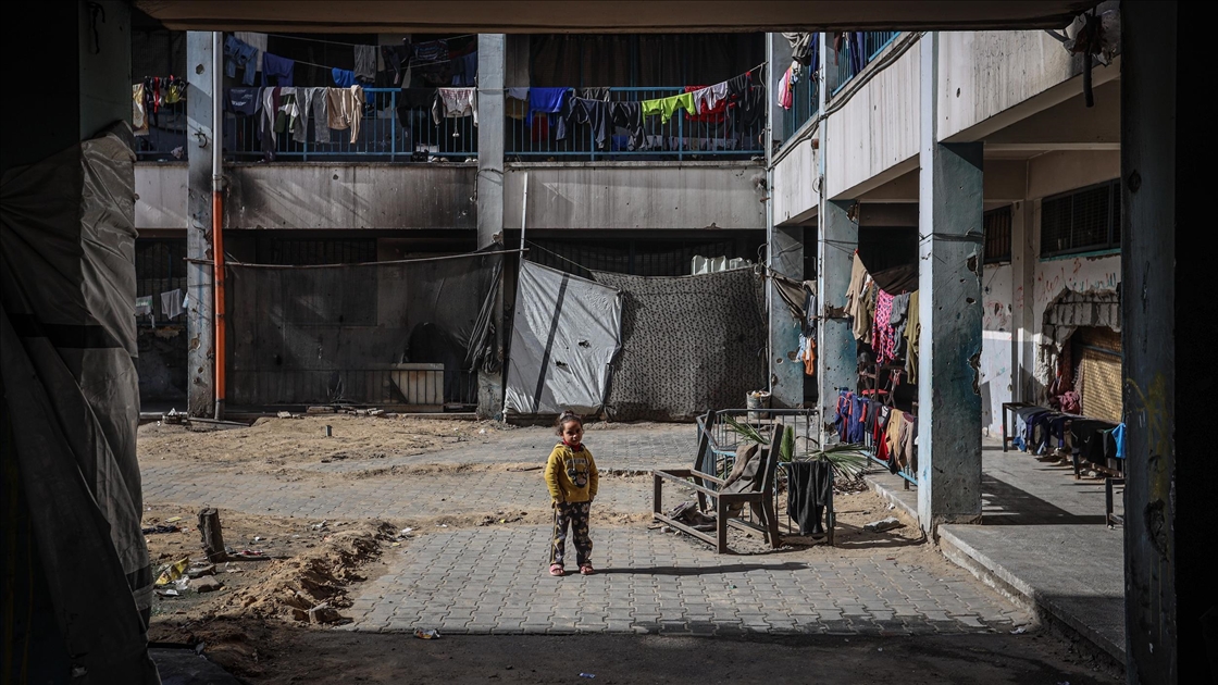 Gazze'deki UNRWA okulları siviller için sığınak olmaya devam ediyor