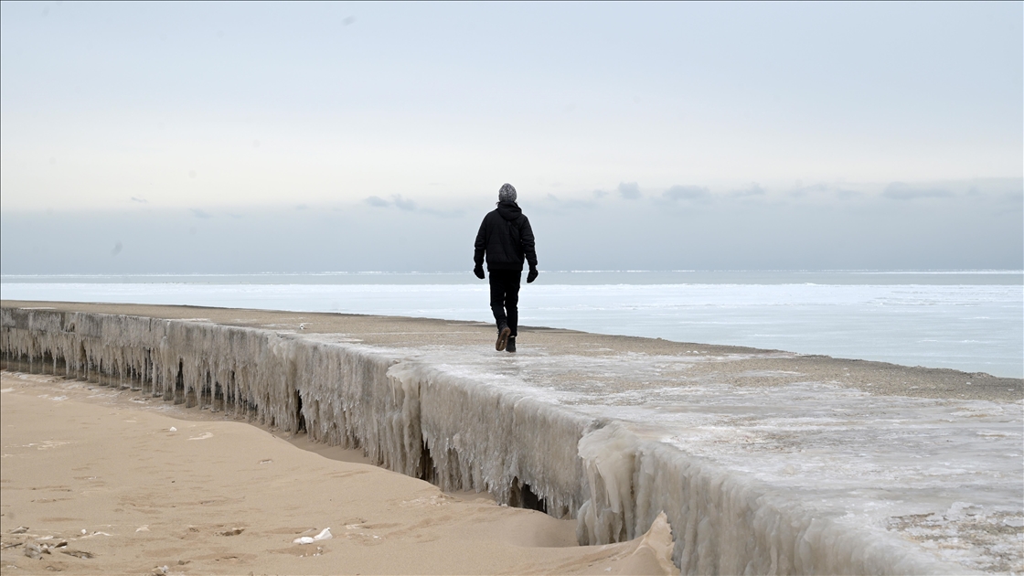 Chicago’da şiddetli soğuk hava dalgası etkili oldu