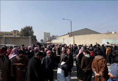 الرقة.. عشرات العائلات السورية تترقب خروج أبنائها من سجون "قسد"