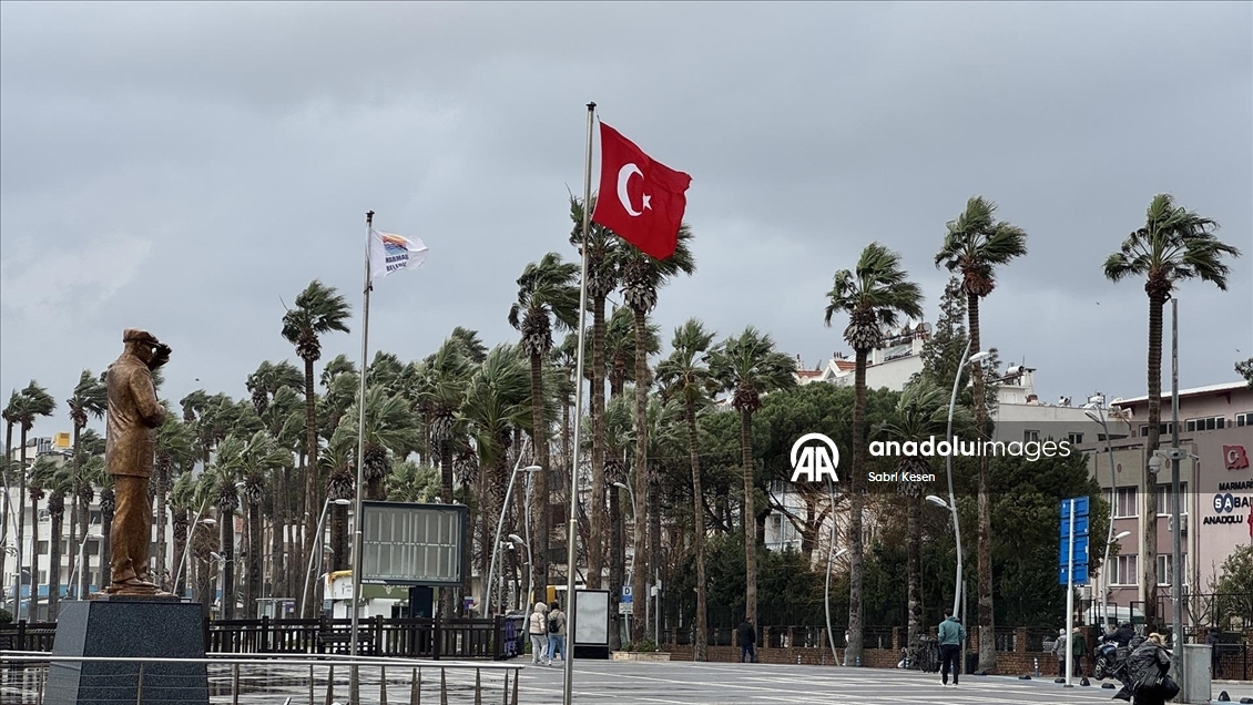 Muğla'da fırtınamsı rüzgar etkili oluyor