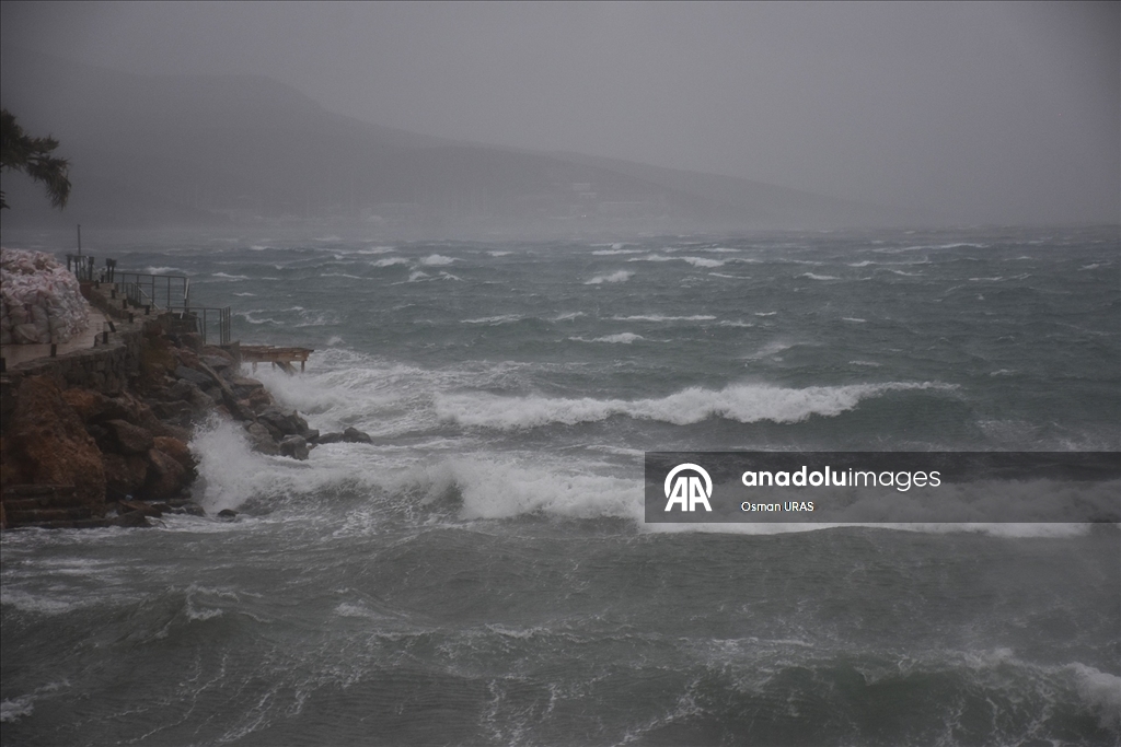 Muğla'da fırtınamsı rüzgar etkili oluyor