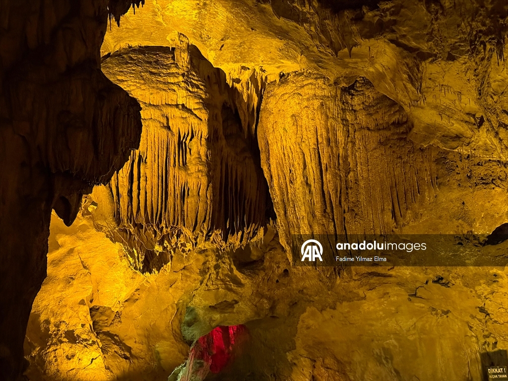 Gökgöl ve Mencilis mağaraları 2025'te 130 binden fazla ziyaretçiyi ağırladı