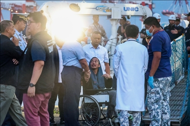 Пострадавшие и жертвы крушения судна в Южно-Китайском море прибыли в Манилу