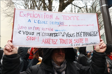 В Париже прошла акция протеста в связи со смертью эль-Хажена Диарры