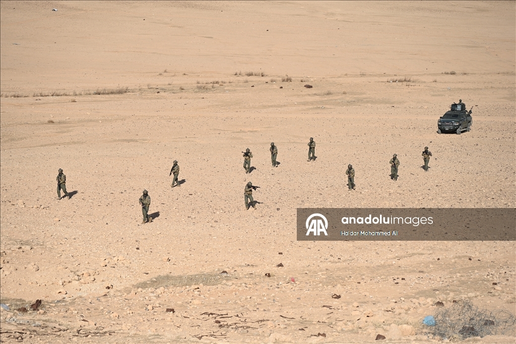 الأنبار.. قوات الحشد الشعبي العراقية تُجري تدريبات بالقرب من الحدود السورية
