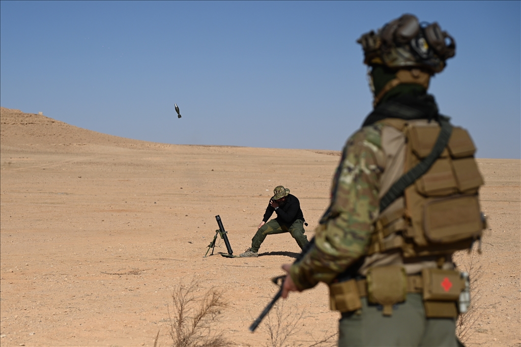 الأنبار.. قوات الحشد الشعبي العراقية تُجري تدريبات بالقرب من الحدود السورية
