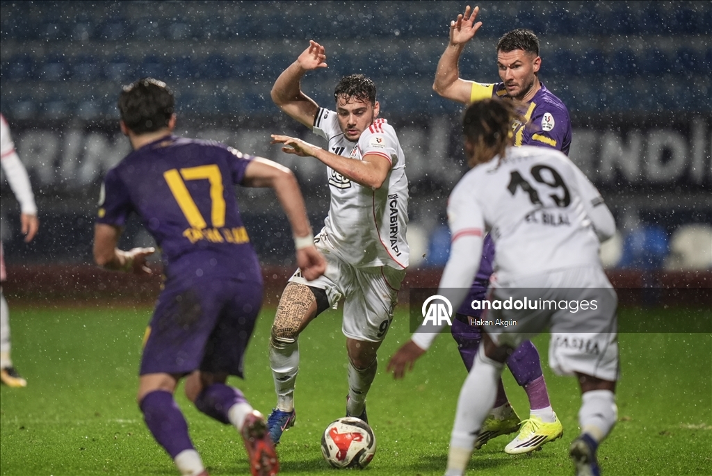 قدم.. التعادل الإيجابي يحسم لقاء أيوب سبور وبشيكطاش