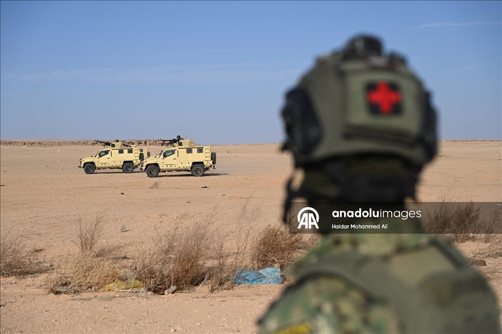 الأنبار.. قوات الحشد الشعبي العراقية تُجري تدريبات بالقرب من الحدود السورية