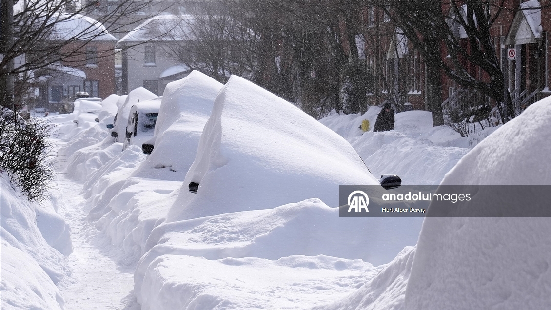 Toronto'da kar fırtınası etkili oldu