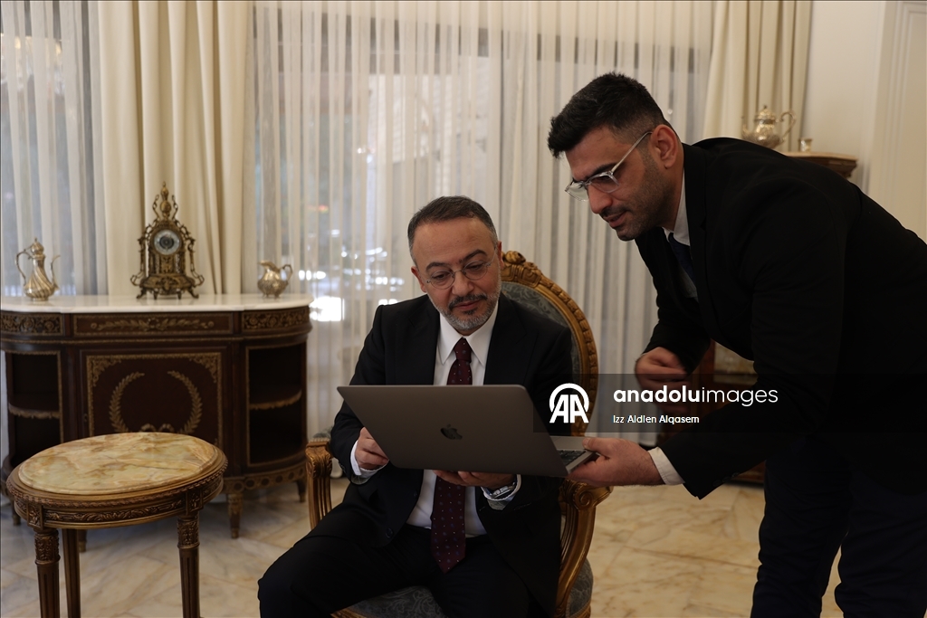 سفير تركيا بدمشق يشارك في اختيار أفضل صور الأناضول 2025