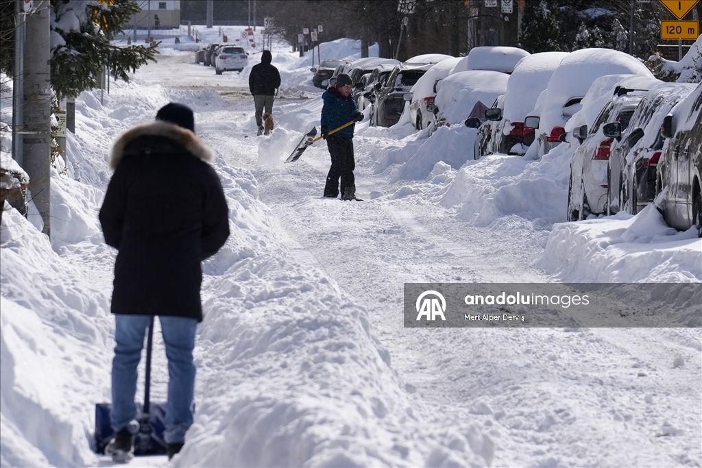 Toronto'da kar fırtınası etkili oldu