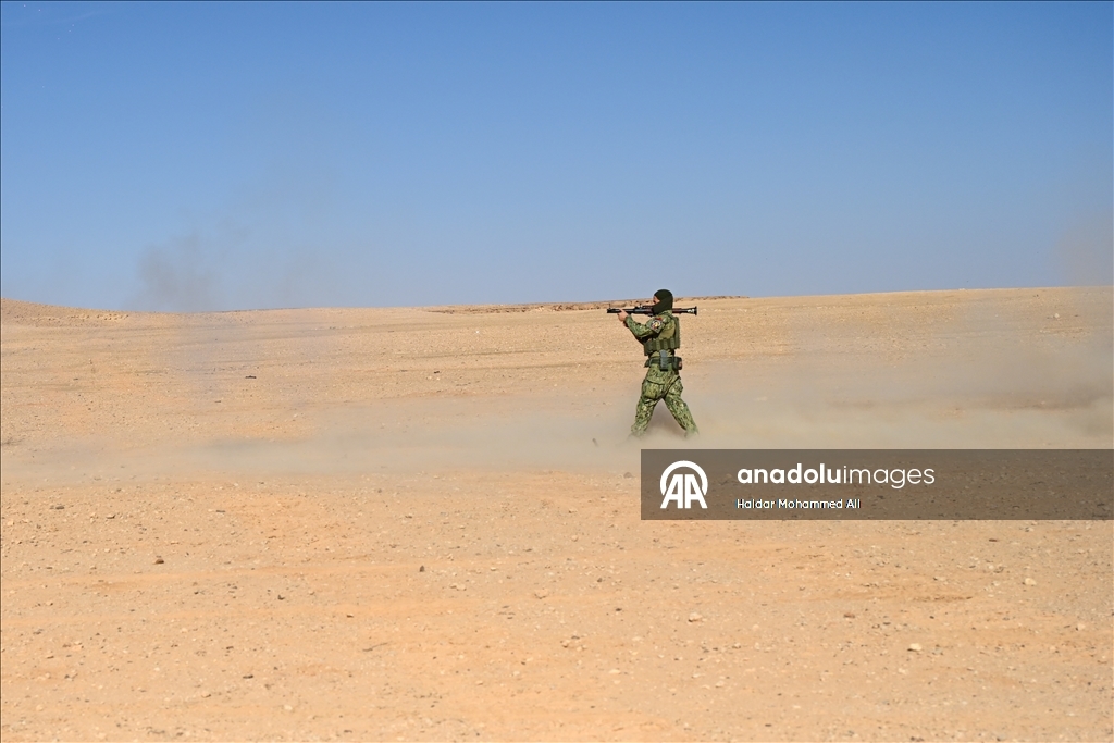 الأنبار.. قوات الحشد الشعبي العراقية تُجري تدريبات بالقرب من الحدود السورية