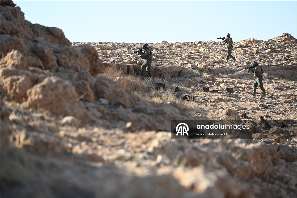 الأنبار.. قوات الحشد الشعبي العراقية تُجري تدريبات بالقرب من الحدود السورية