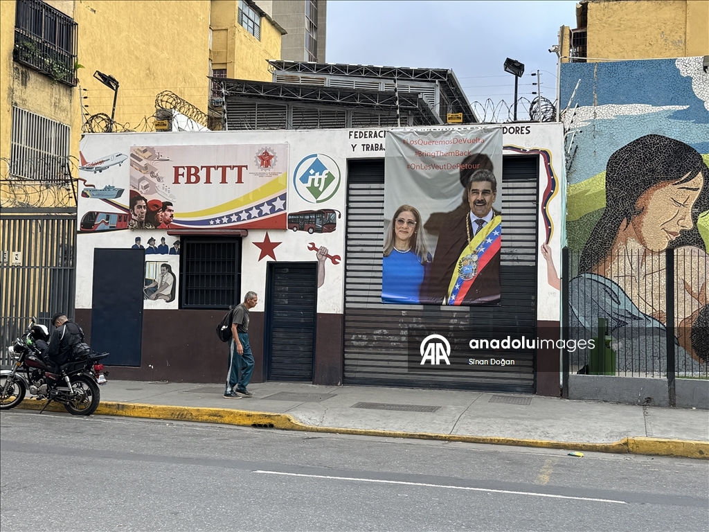 فنزويليون يطالبون الولايات المتحدة بالإفراج عن مادورو