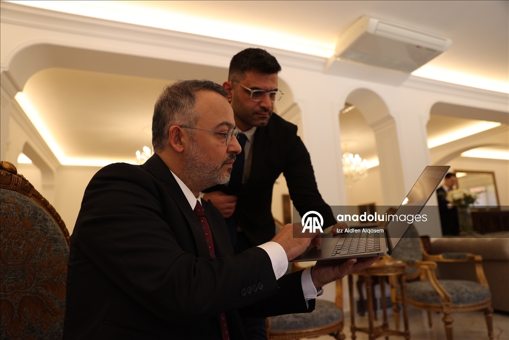 سفير تركيا بدمشق يشارك في اختيار أفضل صور الأناضول 2025