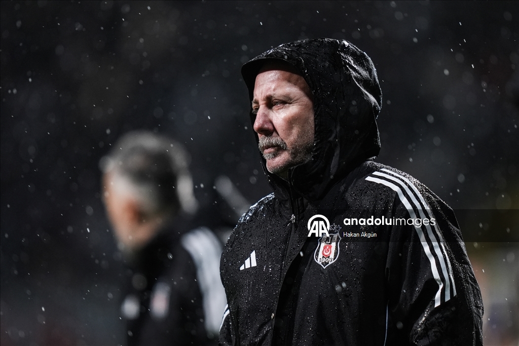 قدم.. التعادل الإيجابي يحسم لقاء أيوب سبور وبشيكطاش