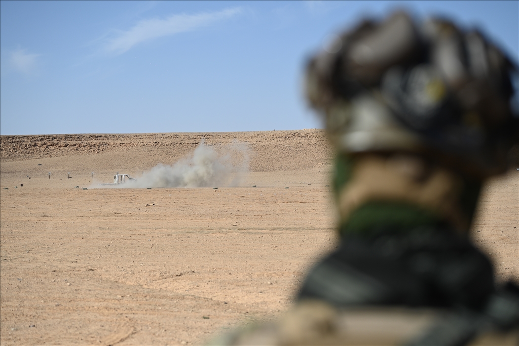الأنبار.. قوات الحشد الشعبي العراقية تُجري تدريبات بالقرب من الحدود السورية
