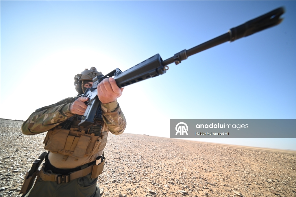 الأنبار.. قوات الحشد الشعبي العراقية تُجري تدريبات بالقرب من الحدود السورية