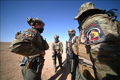 الأنبار.. قوات الحشد الشعبي العراقية تُجري تدريبات بالقرب من الحدود السورية