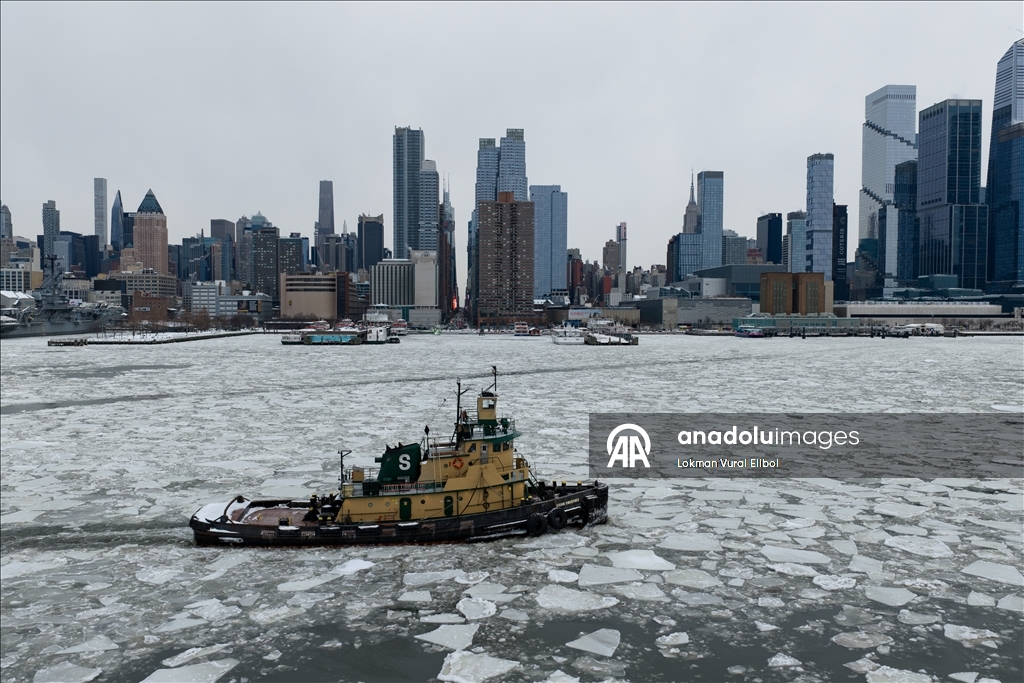 New York’ta dondurucu soğuklar Hudson Nehri’ni kısmen dondurdu 4