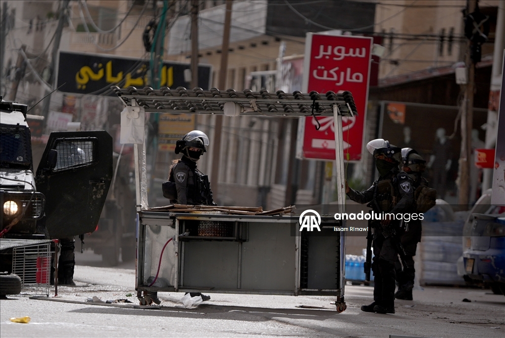 ناشط مقدسي: العملية الإسرائيلية في "كفر عقب" عدوان منظم وحرب مفتوحة