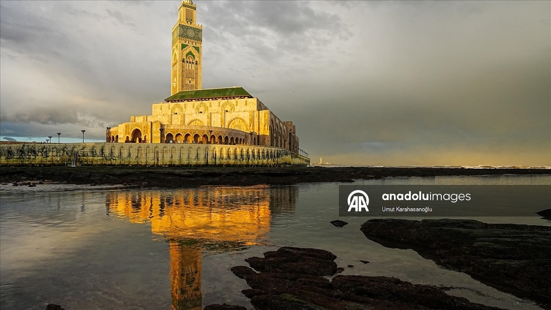Atlas Okyanusu üzerine inşa edilen II. Hasan Cami