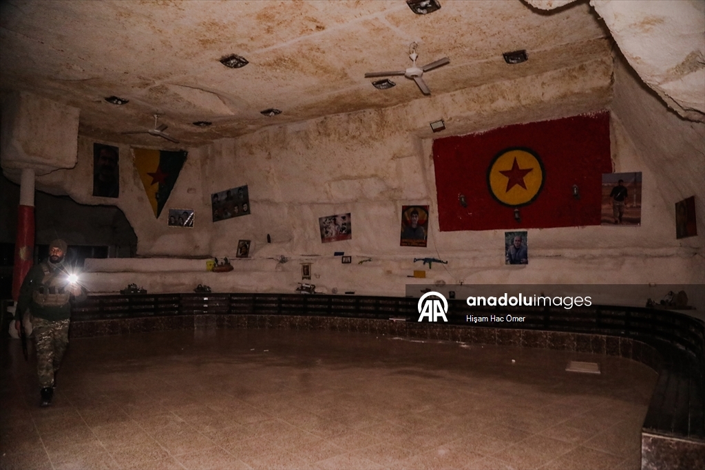 AA, terör örgütü YPG'nin Aynularab'a bağlı Sırrin beldesinde inşa ettiği "yer altı şehrini" görüntüledi