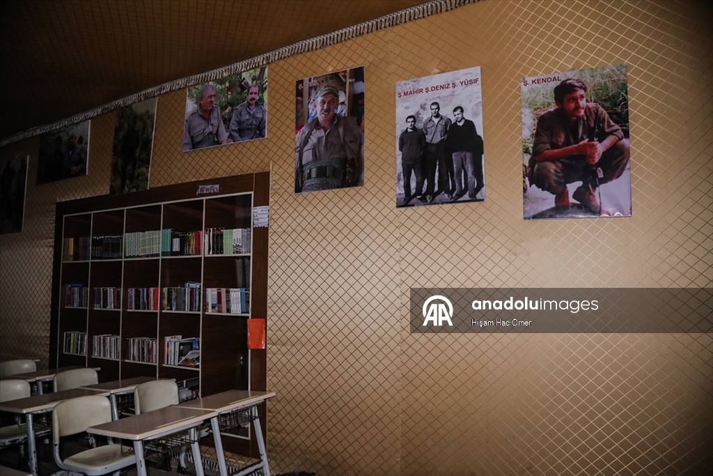 AA, terör örgütü YPG'nin Aynularab'a bağlı Sırrin beldesinde inşa ettiği "yer altı şehrini" görüntüledi