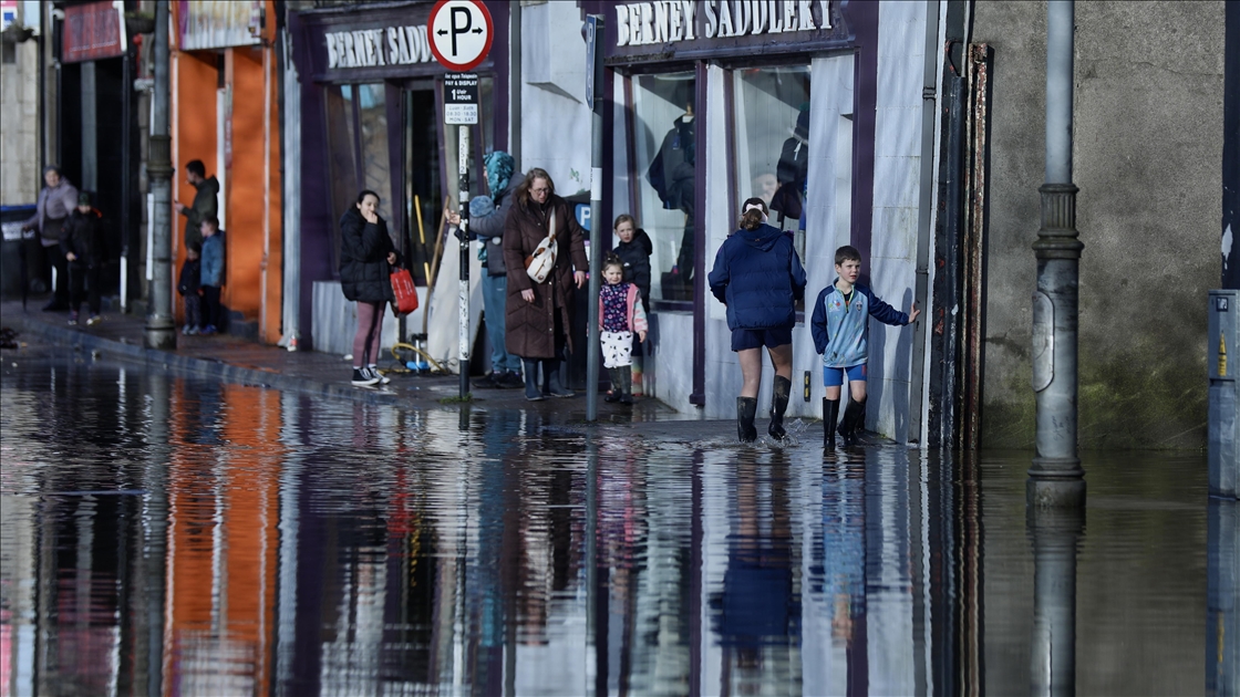 İrlanda'da aşırı yağış, sel ve taşkınlara yol açtı