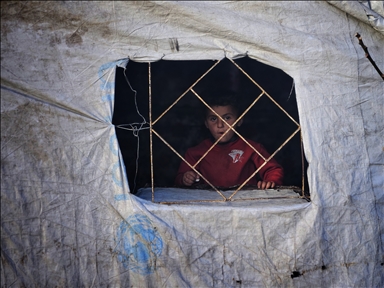 Палестинцы, вынужденные жить в палатках, боятся зимы в Газе