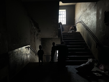 Художники из Газы показали решимость к сопротивлению через граффити «От руин к жизни»