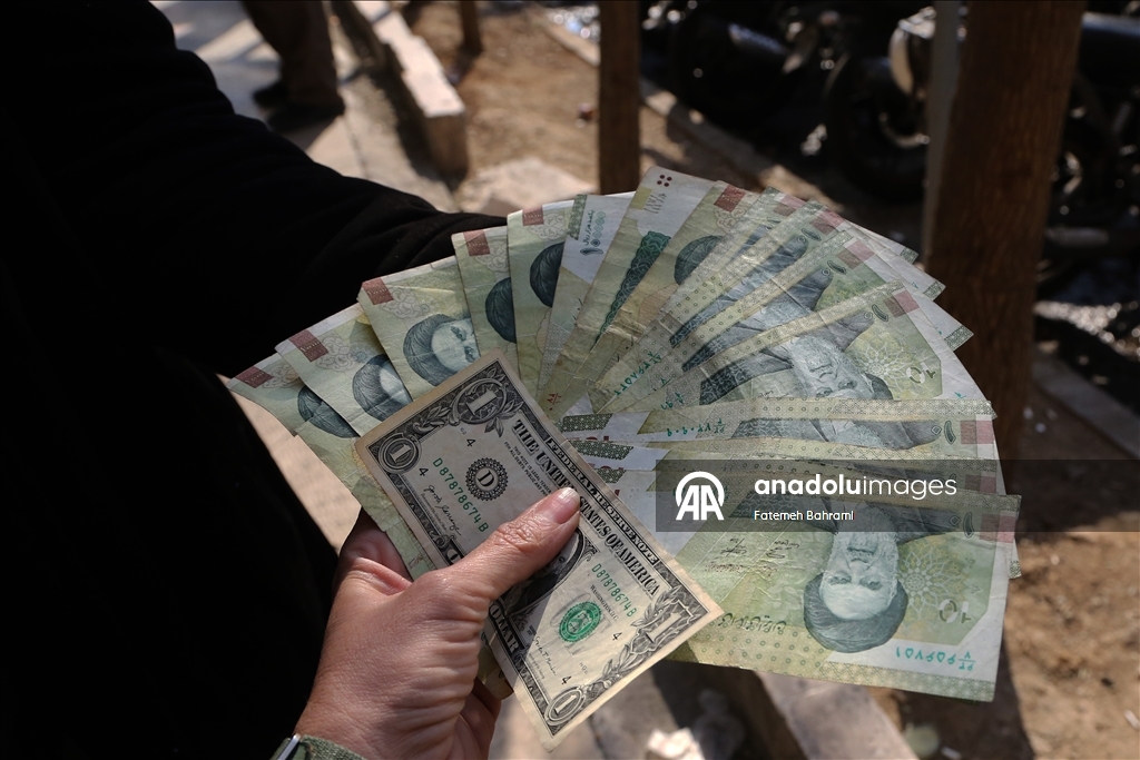 Курс доллара в Иране установил исторический рекорд
