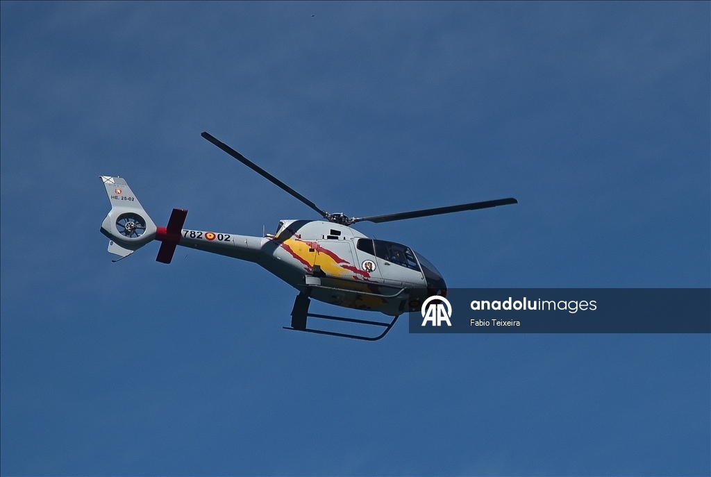 Испанская пилотажная группа «Patrulla Aspa» выполнила показательный полет в Рио-де-Жанейро