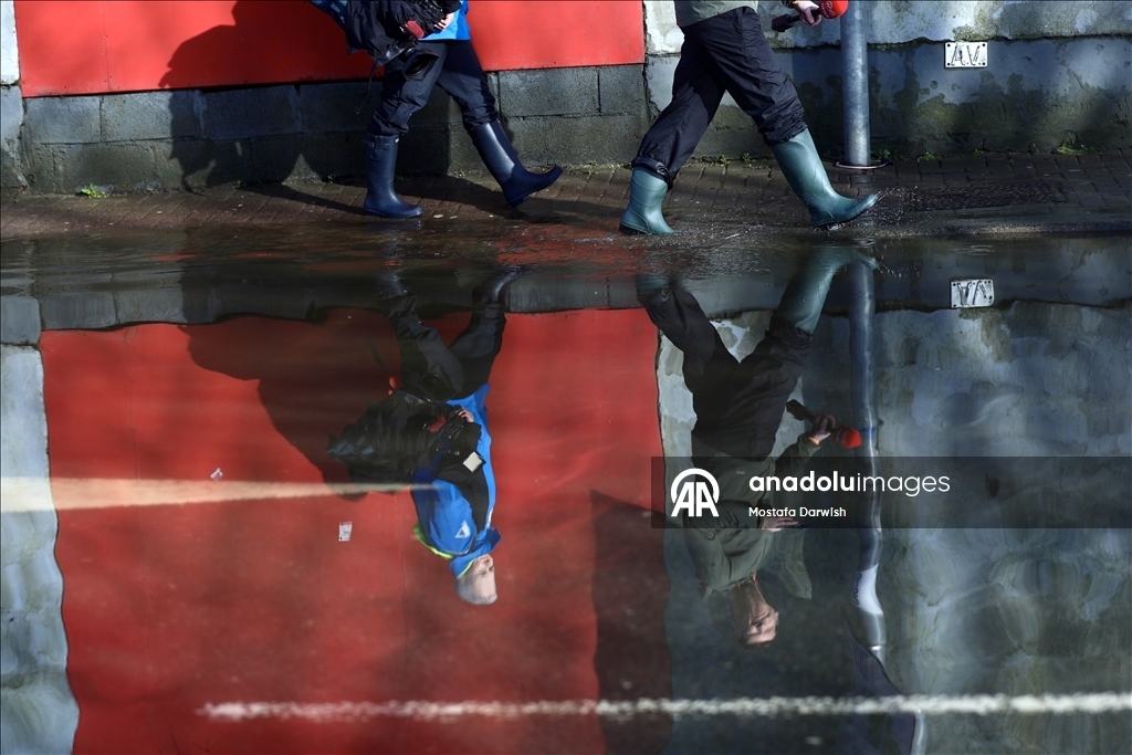 B Ирландии десятки домов и торговых точек затопило из-за шторма 8